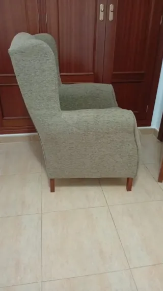 Sillón de tela beige y marrón muy cómodo!!
