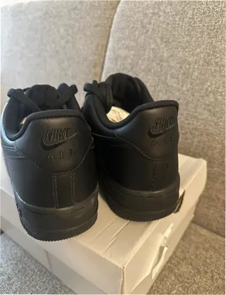 Nike Air Force 1 Low '07 Negras Talla 45