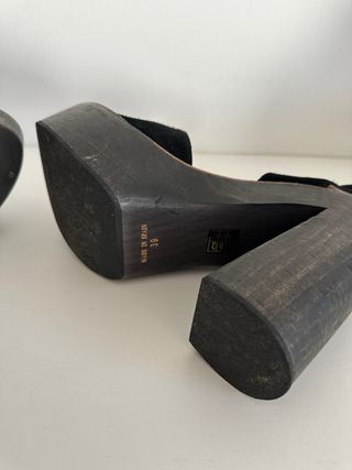 Sandalias de tacón negras