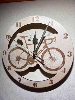 Orologio da parete Colnago in legno