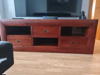 Mueble TV Estilo Colonial – Madera Maciza de Alta