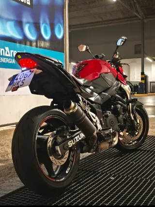 Suzuki GSR 750cc 2012