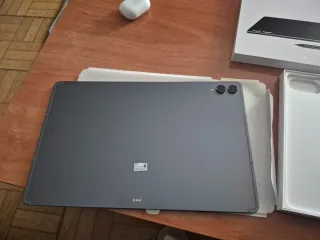 Galaxy Tab S11 Ultra Gris Sin Abrir. Me costo 1200