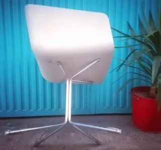 Silla de diseño SPACE AGE