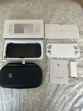 AYN Odin Base 8+128GB + adaptador +MicroSD 500GB