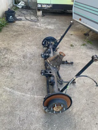 Puente trasero Toyota Land Cruiser 150