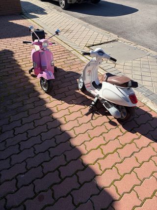 2 Motos Eléctricas Vespa Niños