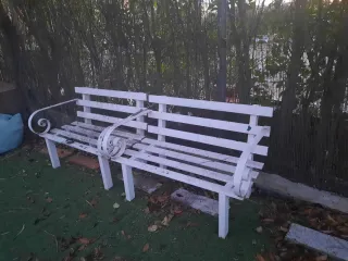 Bancos de jardín de hierro blanco