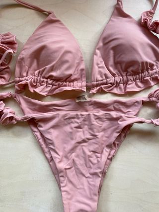 Bikini rosa con volantes talla M