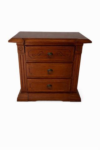 Armario de madera marrón