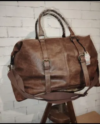 Borsone in pelle nuovo color cuoio