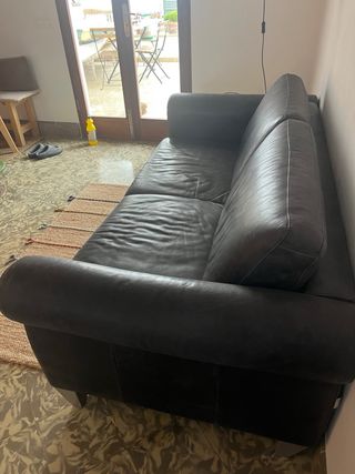 Sofá de piel negro italiano