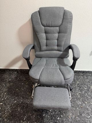 Silla de oficina ergonómica gris