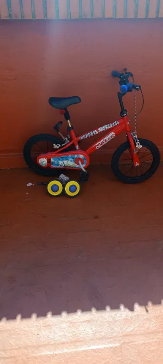 Bici infantil McQueen hasta 6 años + ruedines