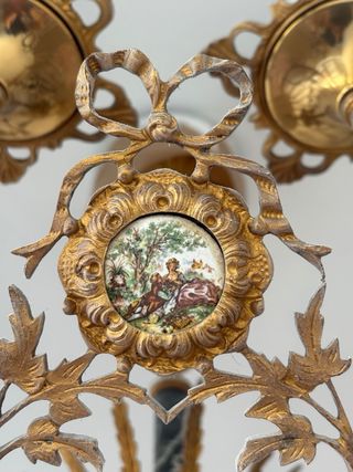 Lámpara de techo antigua dorada