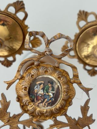 Lámpara de techo antigua dorada