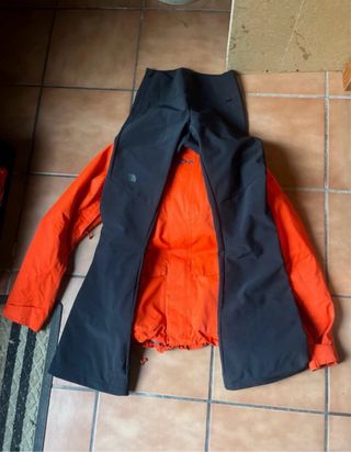 Conjunto esquí mujer chaqueta y pantalón