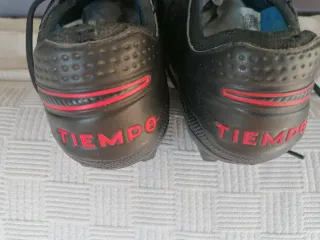 Scarpe da calcio nere