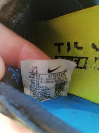 Scarpe da calcio nere