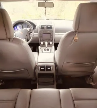 Porsche Cayenne 2004