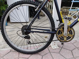 Bicicleta de montaña gris CONNOR