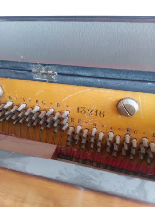 Piano antiguo para restaurar