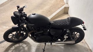 Triumph bonneville Street Twin 900cc 2018NegraMate