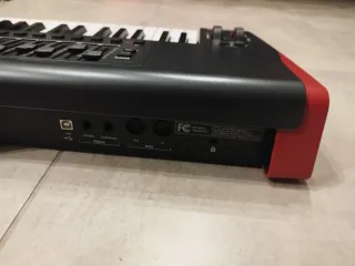 Novation Impulse 61 Teclas Controlador