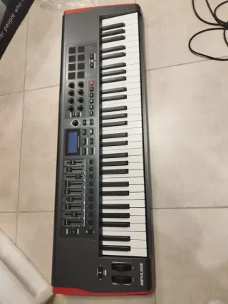 Novation Impulse 61 Teclas Controlador