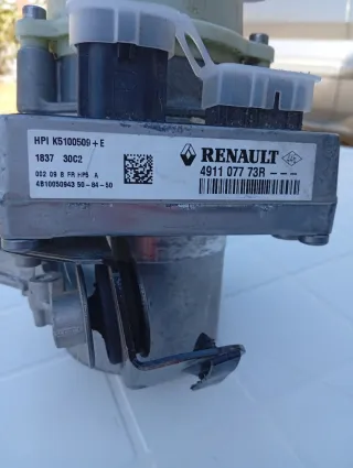 Bomba Dirección Asistida Renault Duster