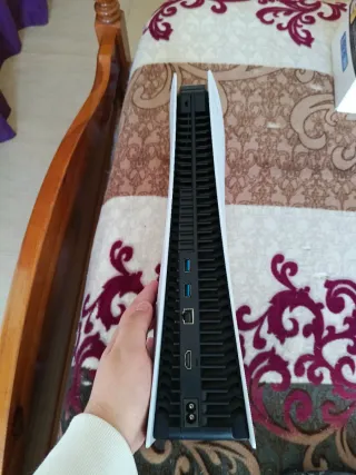 Consola PS5 Sony Blanca + Mando Camuflaje