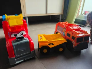 Vehículos grandes de juguete