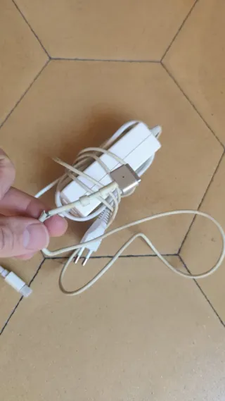 Cables y adaptadores Apple