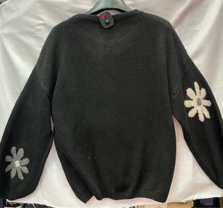 Jersey negro estampado flores multicolor