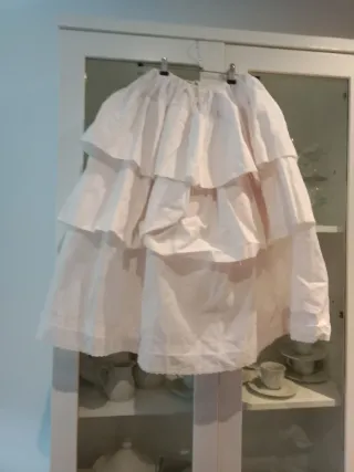 Cancán blanco  volantes