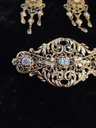 Conjunto Baturra: Pendientes y Broche