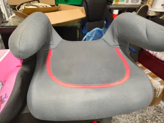 Silleta de coche para niños gris