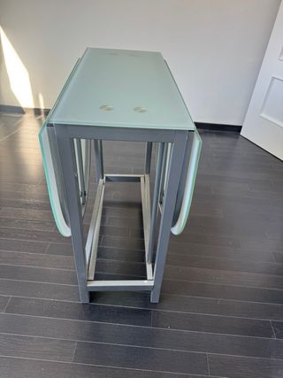 Mesa extensible cristal y metal