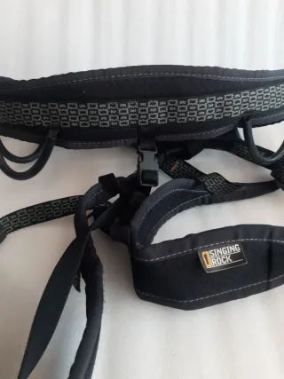 Arnés Escalada Singing Rock Negro TALLA M