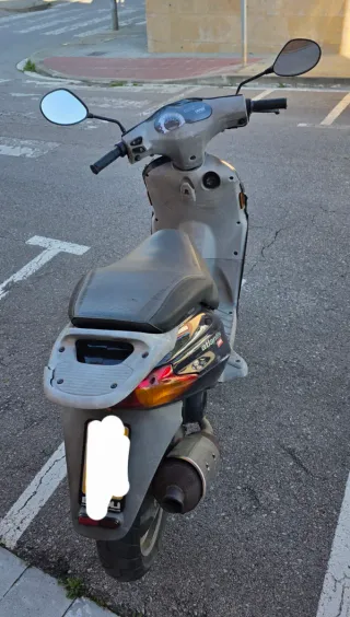 Scooter Derbi Atlantis Azul
