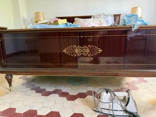 Conjunto de mueble de madera con puertas y cajones