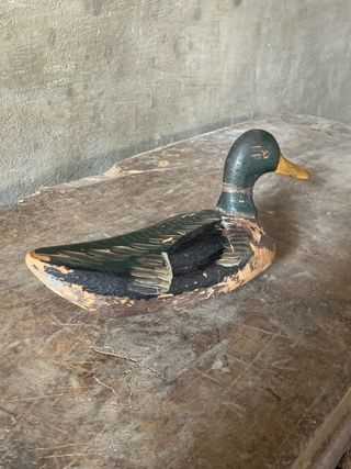 Antiguo señuelo de pato decorativo