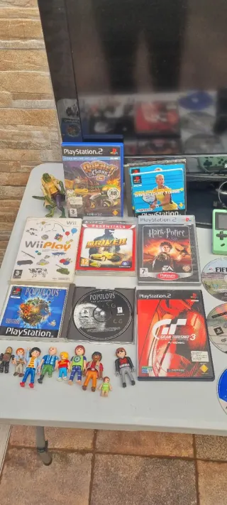 Dos  playstation 2 se vende todo lo de la foto