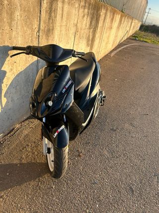 Yamaha Jog RR Negra
