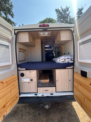 Increible furgoneta camperizada