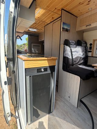 Increible furgoneta camperizada