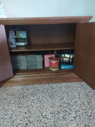 Bufet de madera maciza, lo regalo.