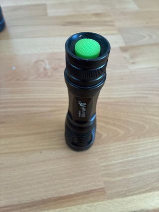 Linterna UltraFire Negra