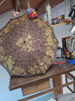 Sombrilla antigua encaje beige