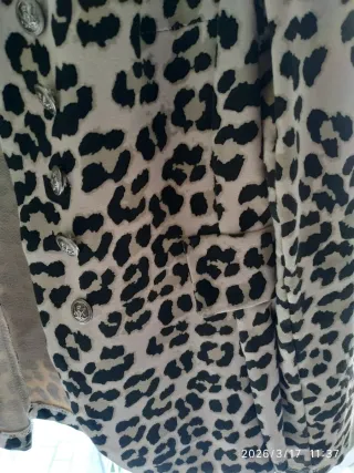 Chaqueta animal print